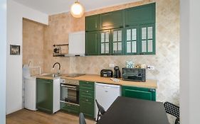 Floral Studio Retreat In Sofia City Center By Flat Mаnager