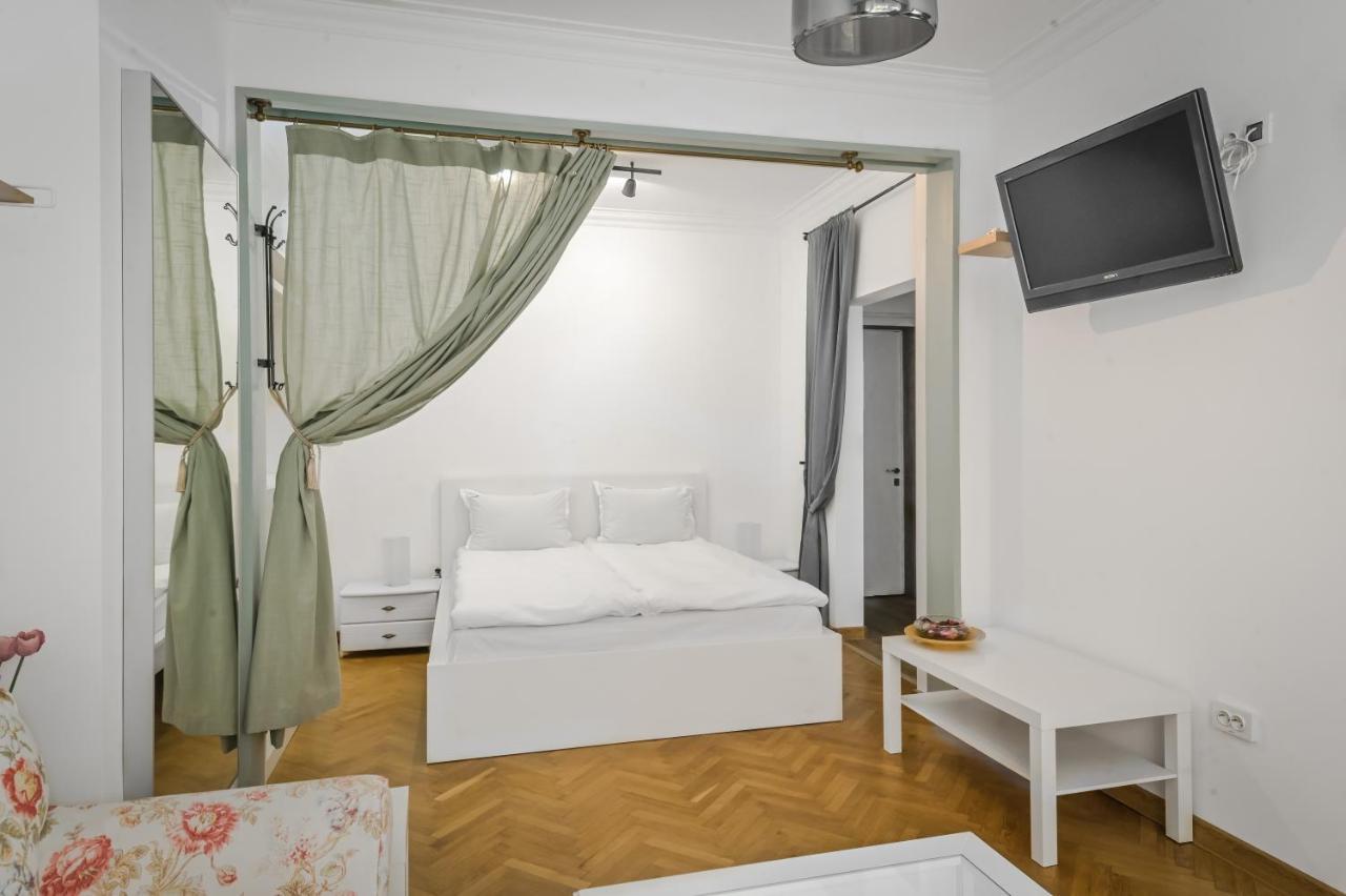 Floral Studio Retreat In Sofia City Center By Flat Mаnager Экстерьер фото